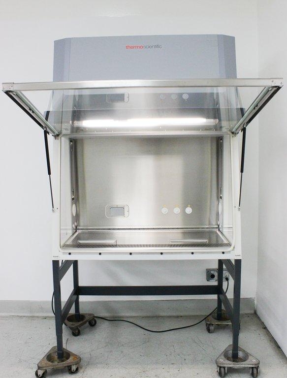 Thermo Herasafe 2030i BSC Class II A2 Includes Stand 2021 Model 120V