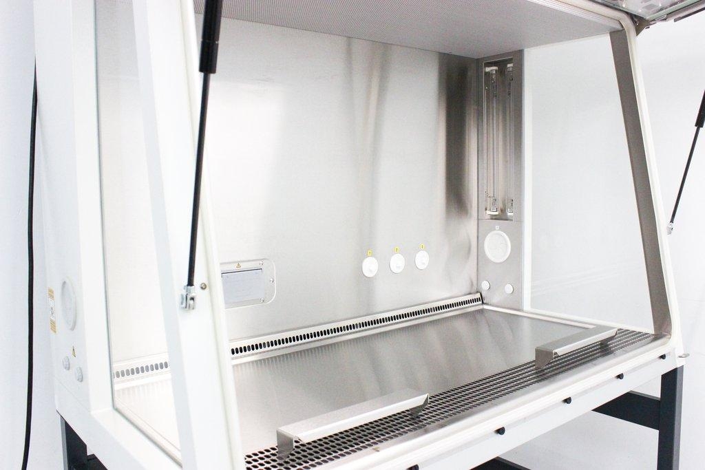 Thermo Herasafe 2030i BSC Class II A2 Includes Stand 2021 Model 120V