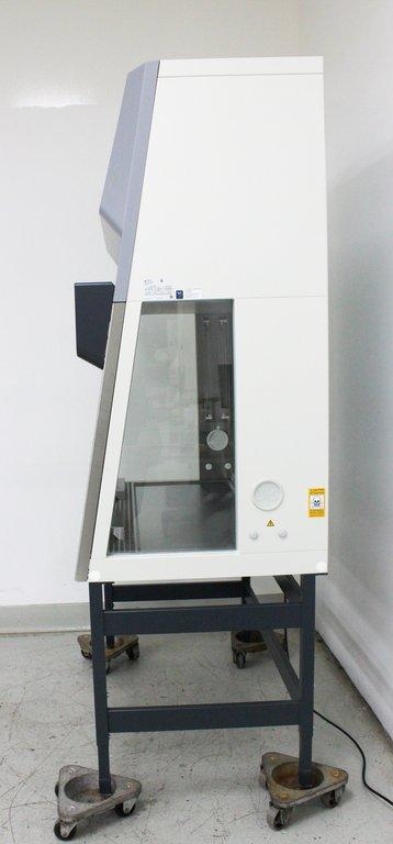 Thermo Herasafe 2030i BSC Class II A2 Includes Stand 2021 Model 120V