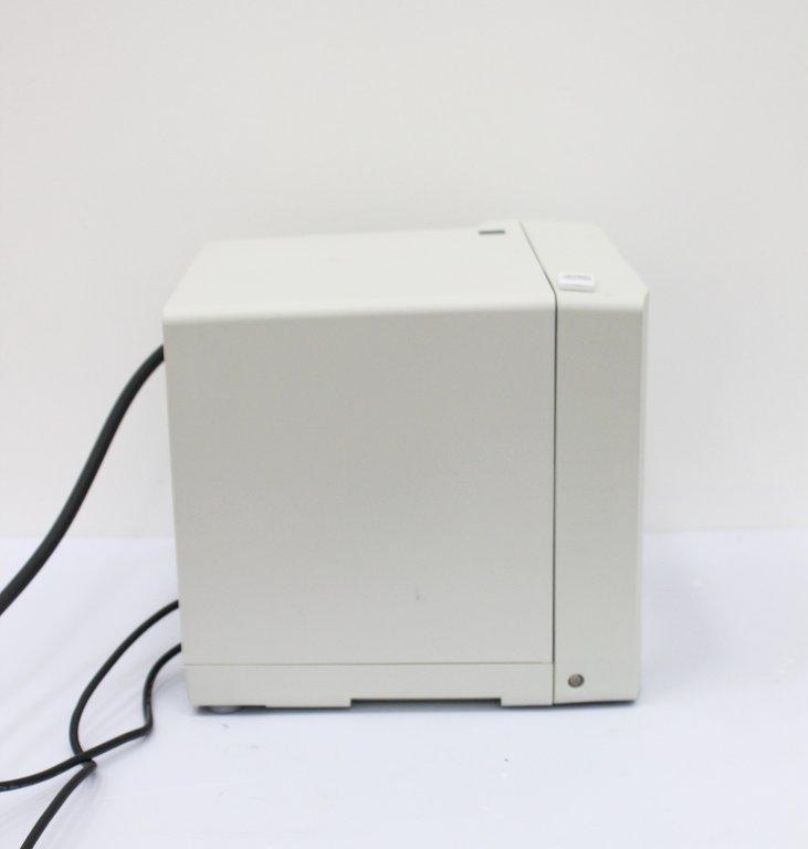 BUCHI V-600 Vacuum Pump Vacuum Pump with 100-240V 50/60Hz Excellent Condition