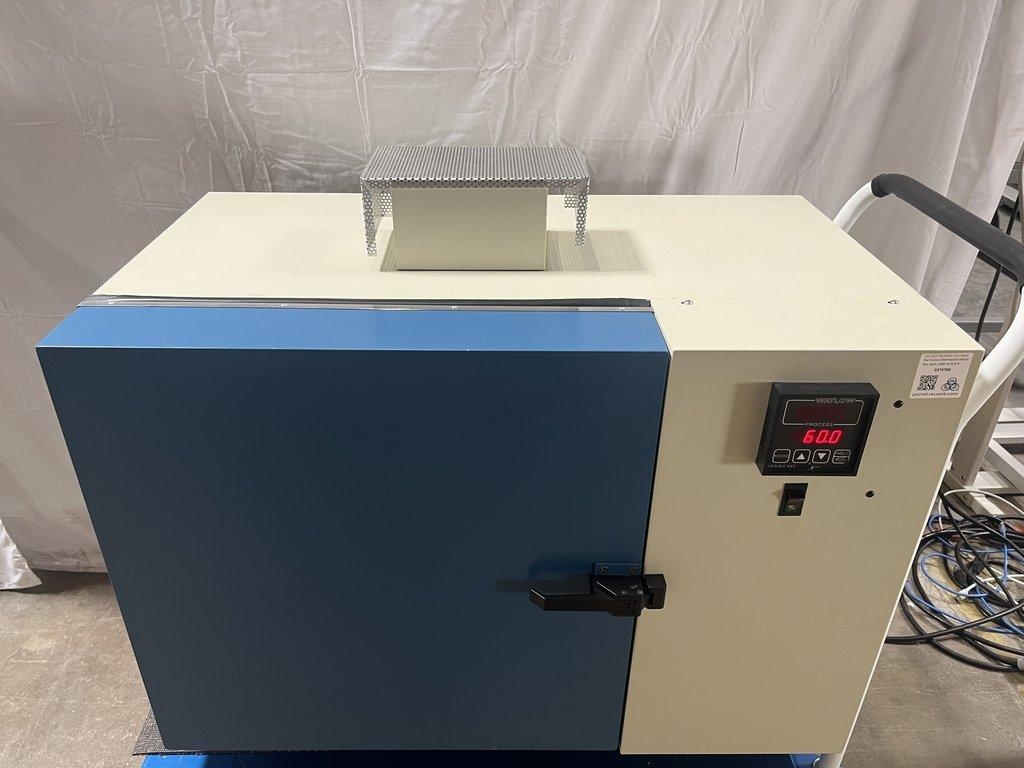A Lunaire Company TJR Temperature Test Chamber - Compact Design