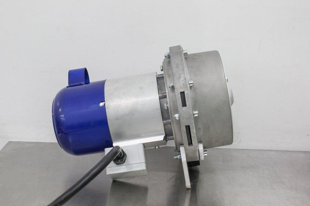 SkyClimber WGTL4-DBS367 Industrial Facility Lift G (Good) Condition 208V Power