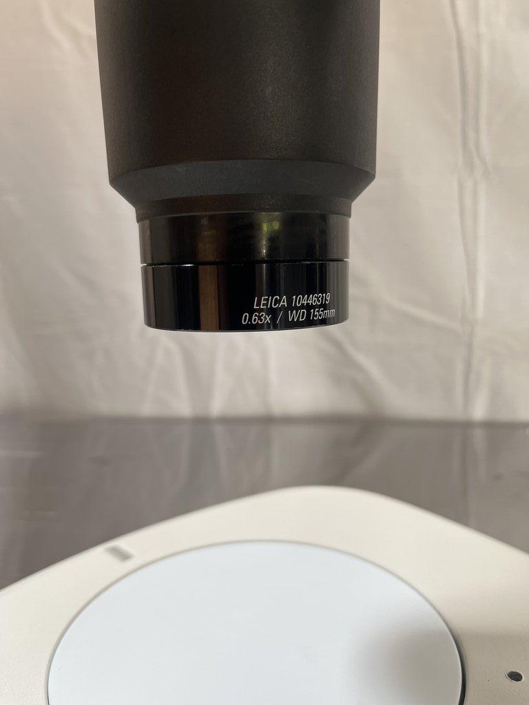 LEICA S8AP0 Microscope Binocular Good Condition Powers On