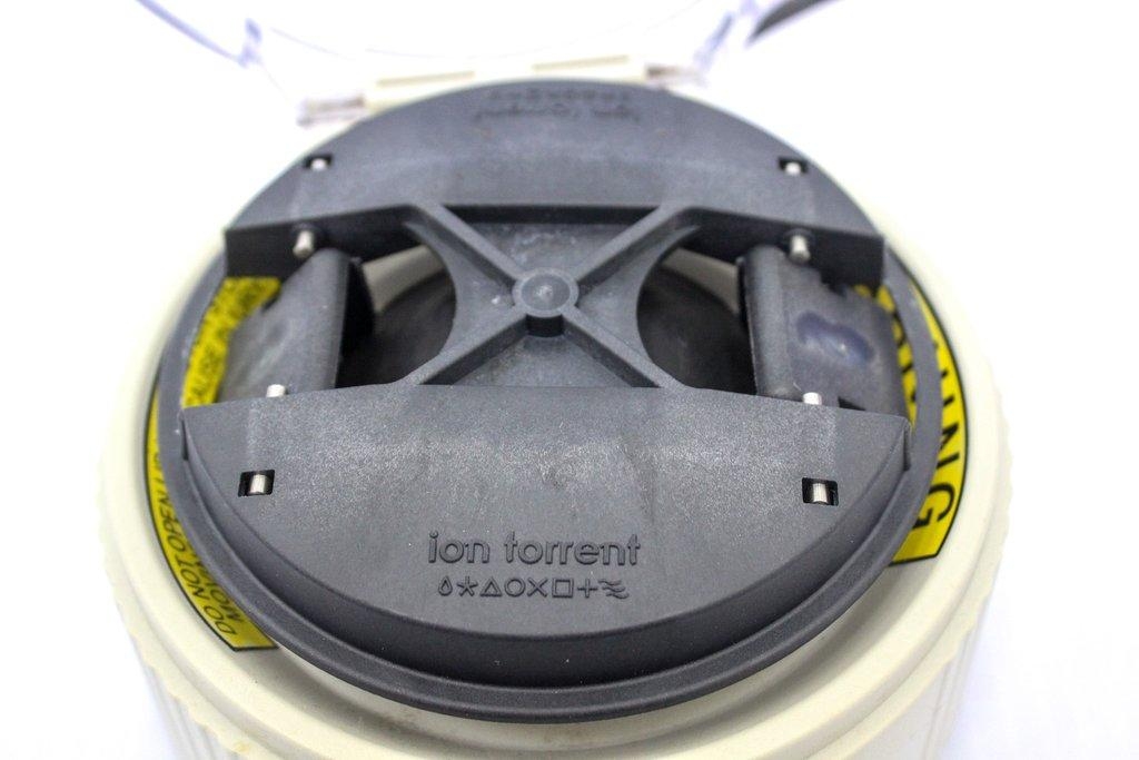 Fisher cat: 05-090-128 Ion Torrent Mini Centrifuge 115V 5000 RPM Benchtop Lab