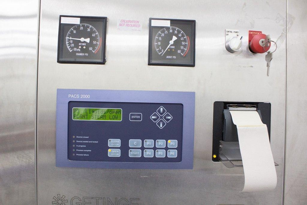 Getinge GE 510 ARI VAC P2200 Autoclave Steam Sterilizer Functional Tested