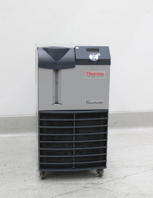 Thermo Scientific Neslab Thermoflex 900 Recirculating Chiller, 900W, 5C-40C