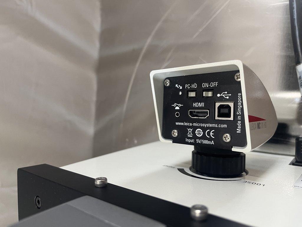 LEICA DMi1 Microscope Imager with Camera United States Excellent Condition