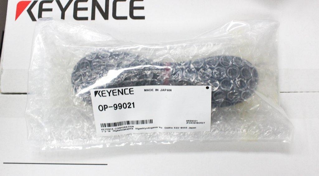 Keyence IM-7030T Image Dimension System Measures Parts Repeatable