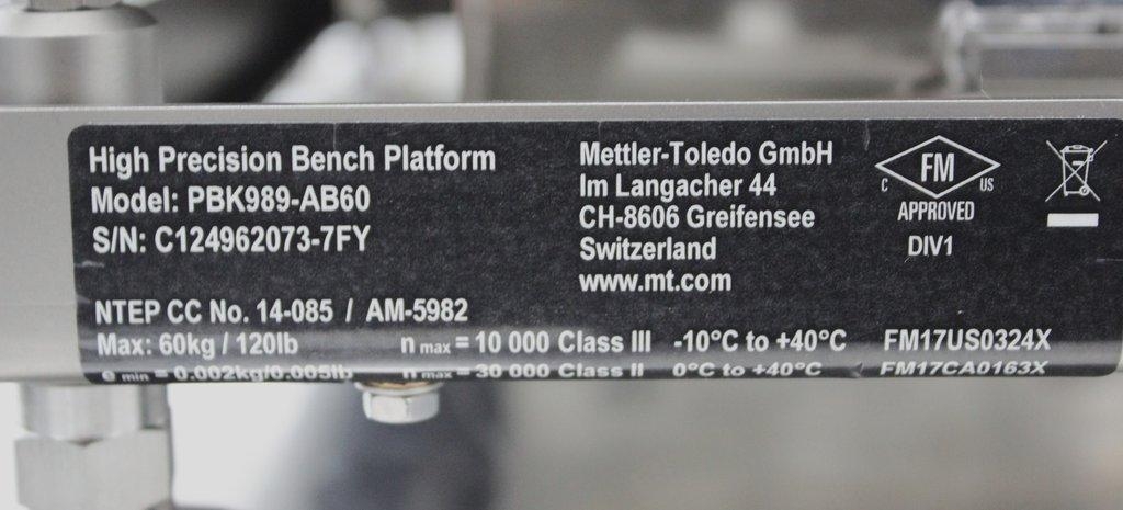 Mettler Toledo ICS426x Laboratory Scale VG Condition Includes Power Cord/Cables