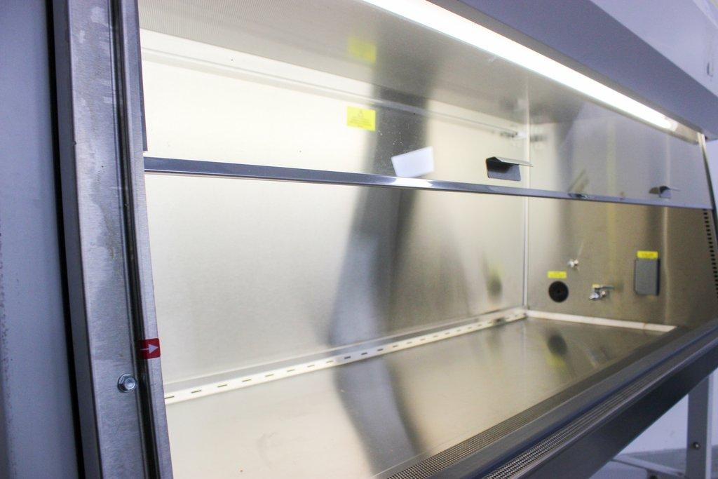 Baker SterilGard SG604 Biosafety Cabinet Class II A2 Ergonomic Energy Efficient