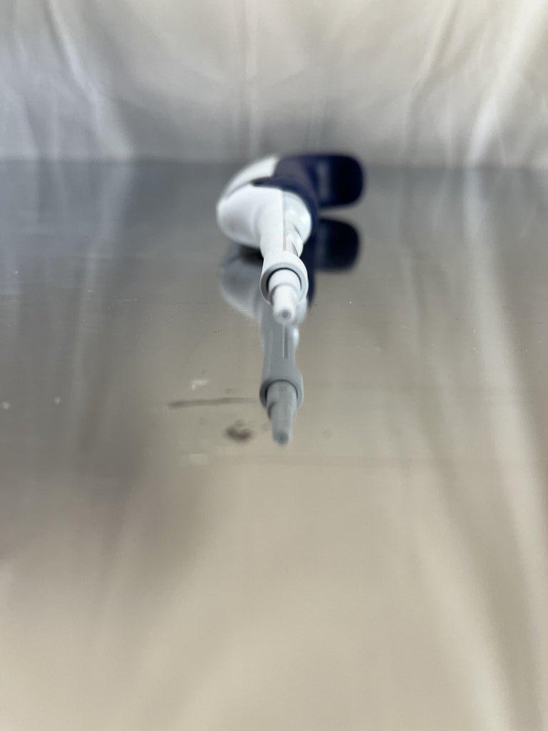 Rainin Pipet Lite Pipette L2 LTS 0.1-2uL Liquid Handling Device