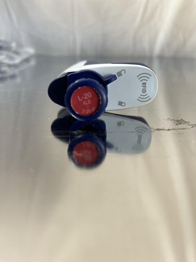 Rainin Pipet-Lite XLS Pipettor 2-20ul Liquid Handling Volumetric Use