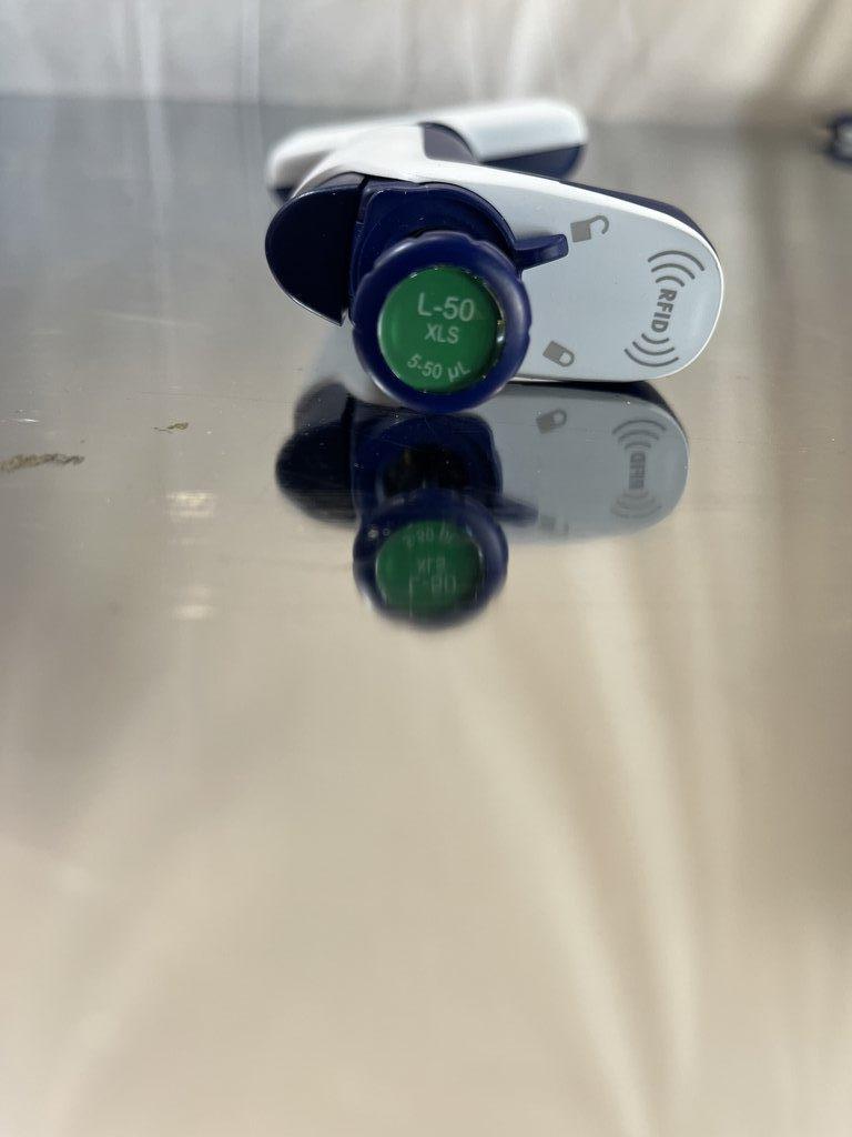 Rainin 8 Channel Pipet-Lite XLS 5-50 ul Pipette Laboratory Equipment