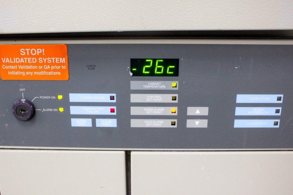 Kendro ULT2586-5-A35 Ultra Low Freezer Temp Control -86C Fair Condition