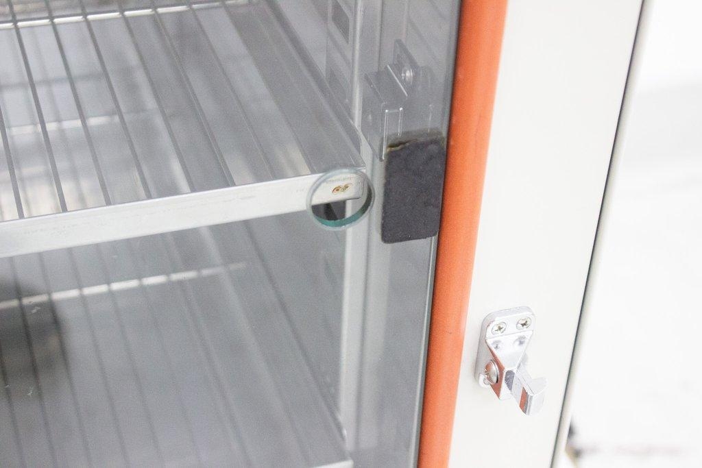 Sanyo MIR-262 Heated Incubator VG 5.4 cu.ft Temp Control +5°C to +80°C