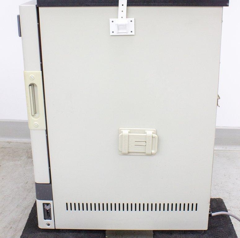 Sanyo MIR-262 Heated Incubator VG 5.4 cu.ft Temp Control +5°C to +80°C