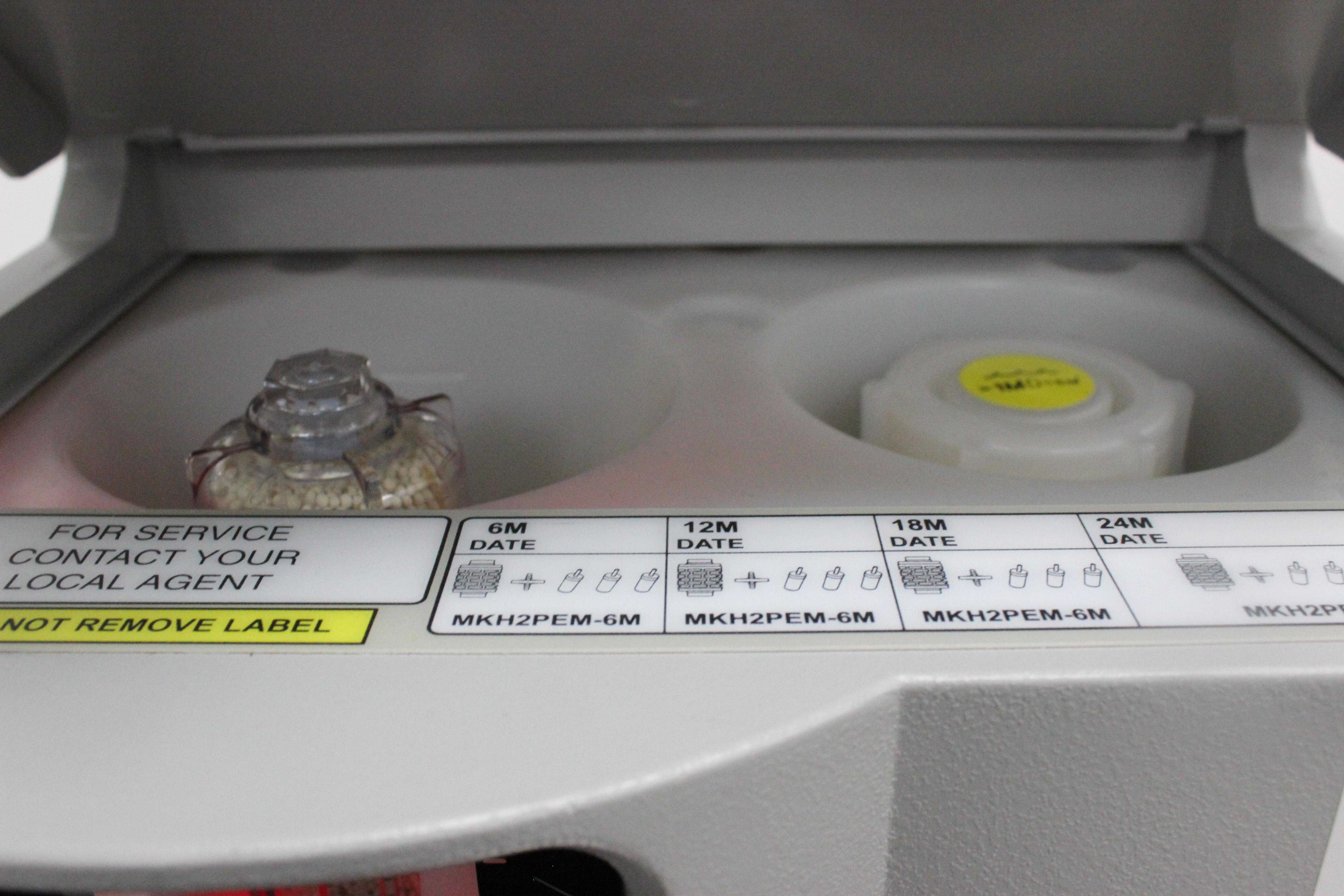 VWR H2PEM-510 Hydrogen Generator Lab Gas 99.9995% Pure 510cc/min U.S. Model