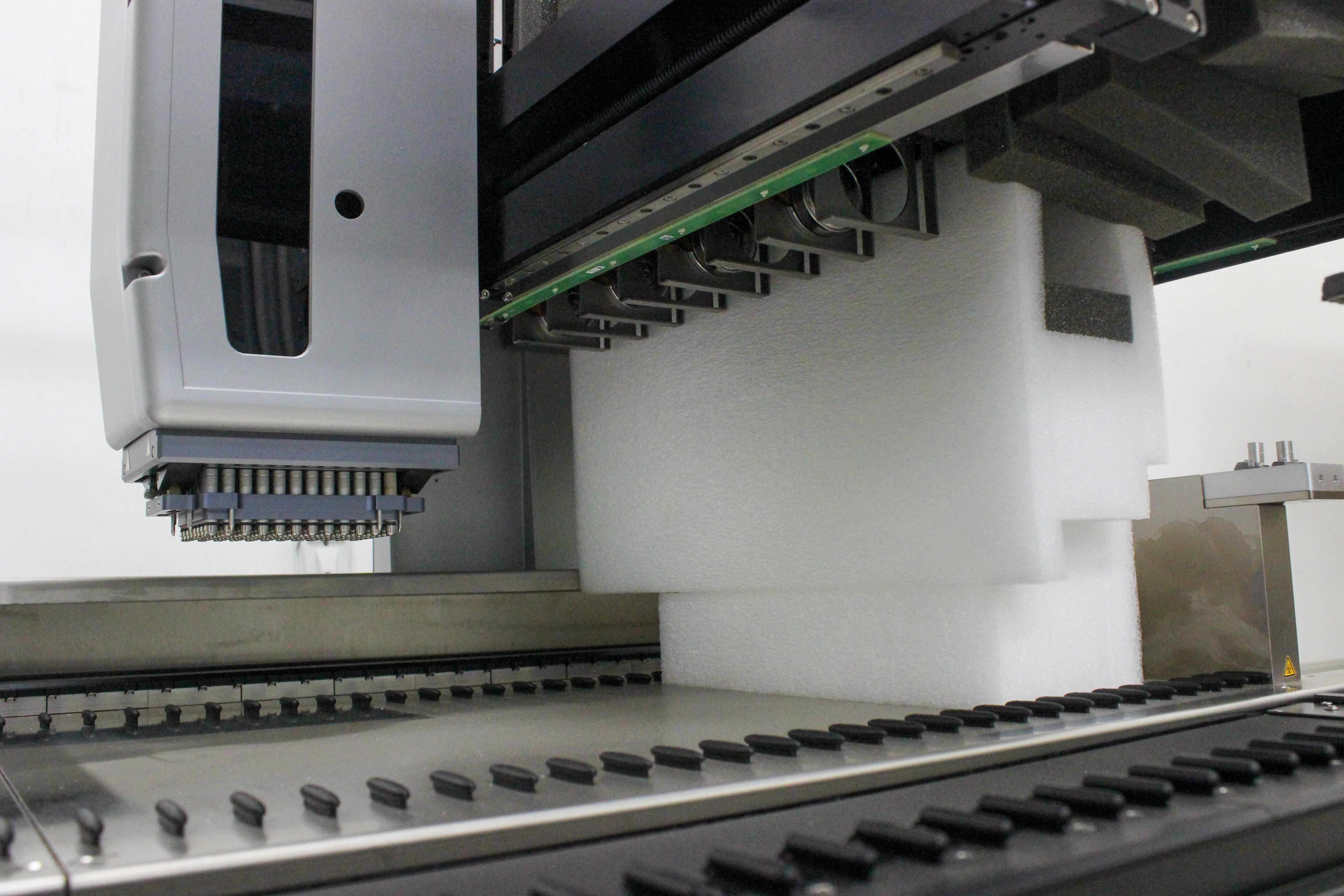 Hamilton Microlab Star Liquid Handling Automated Pipetting 16 Channels 5000uL