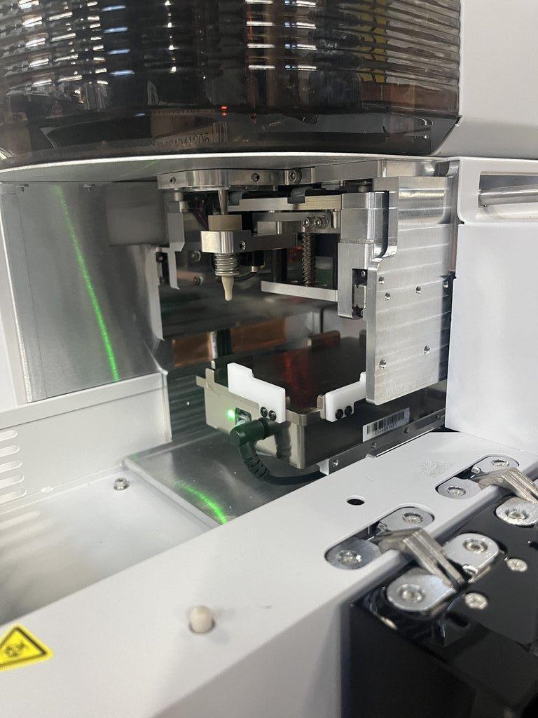 Cytek N7-00008 Flow Cytometer 38-Channel Includes Computer Software