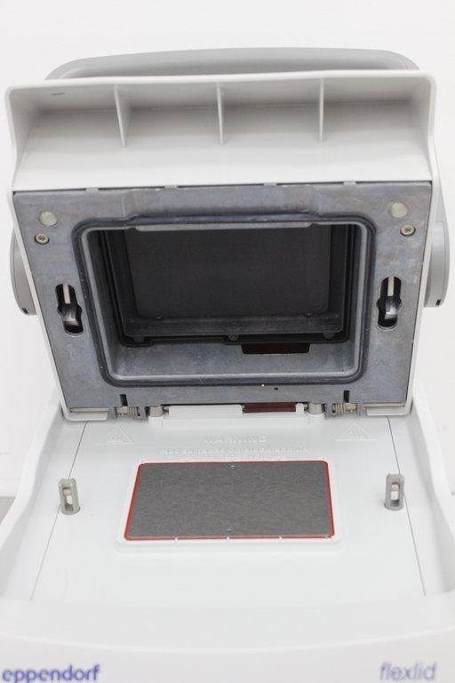 Eppendorf Mastercycler nexus flat PCR Thermal Cycler Touchscreen 100-130V
