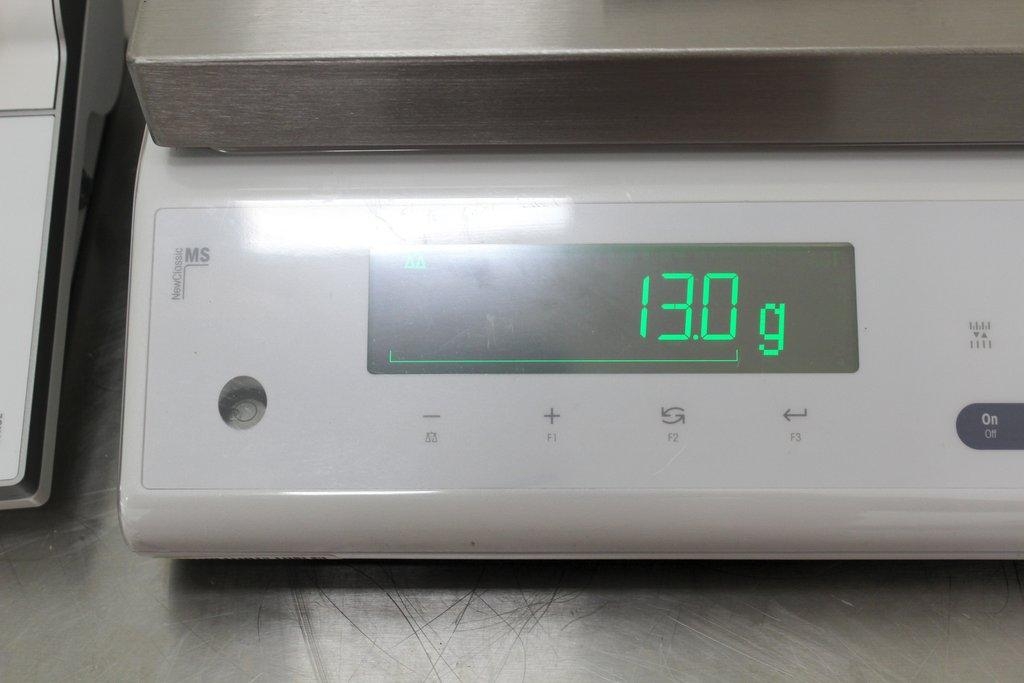 Mettler-Toledo MS32001L Scale Balance Precision 32.2kg 0.1g Readability