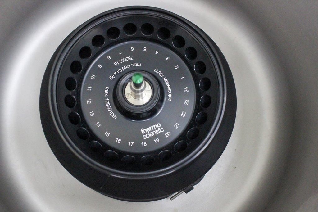 Thermo Sorvall ST 8R Centrifuge Benchtop Max Speed 4,900 RPM 2021