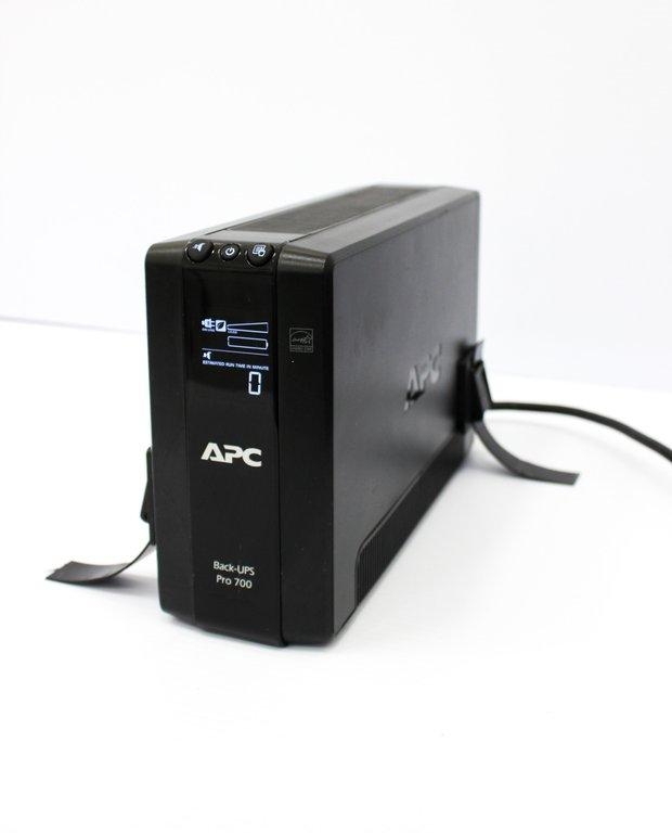 APC BR700G Back-UPS Pro 700 Battery Backup System, Very Good Condition
