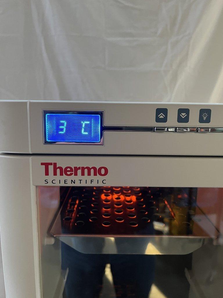 Thermo Heratherm IMC18 Incubator - Compact Lab Incubator for Cell Cultures