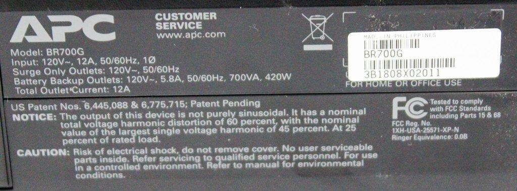 APC BR700G Back-UPS Pro 700 Battery Backup System, Very Good Condition