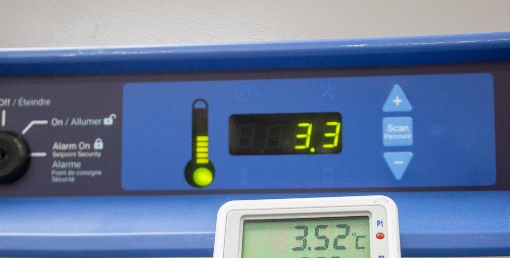 Thermo TSX5005CA Chromatography Refrigerator 51CUFT 3-7C Energy Efficient