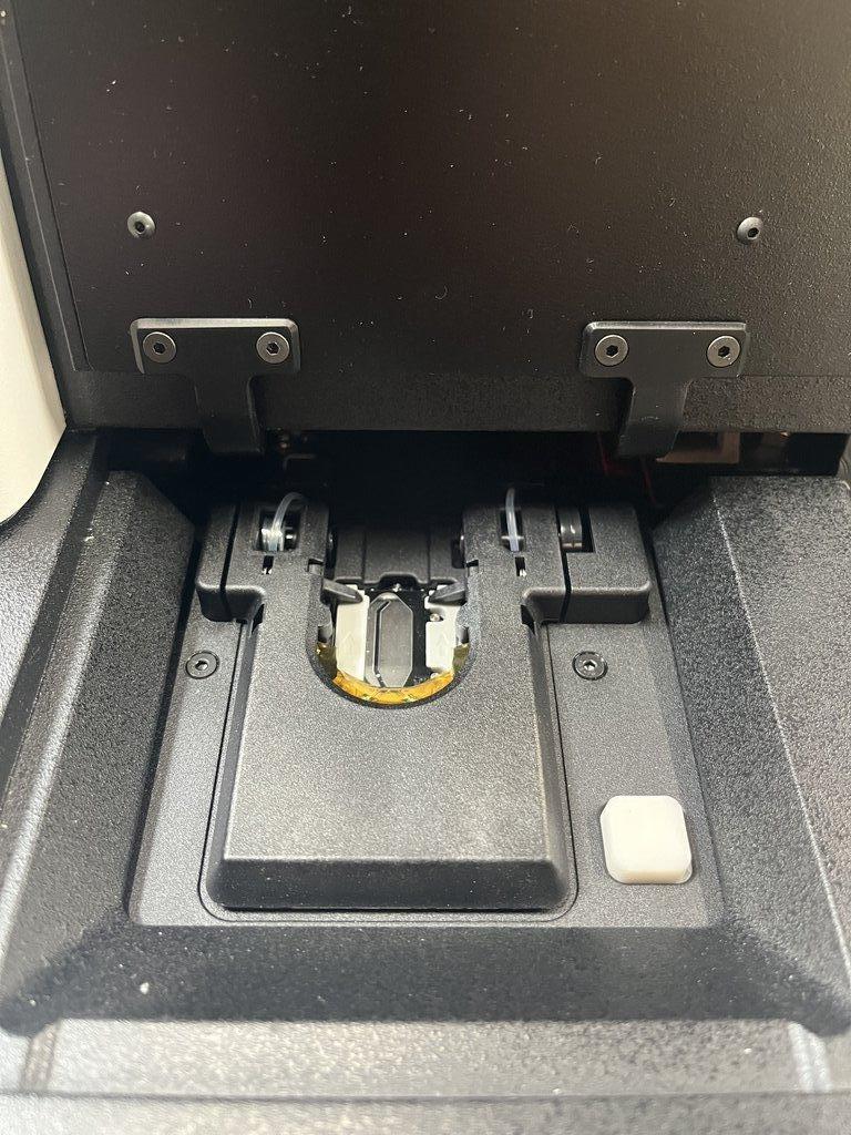 Illumina MiniSeq Sequencer Molecular Biology DNA Sequencing Lab Equipment