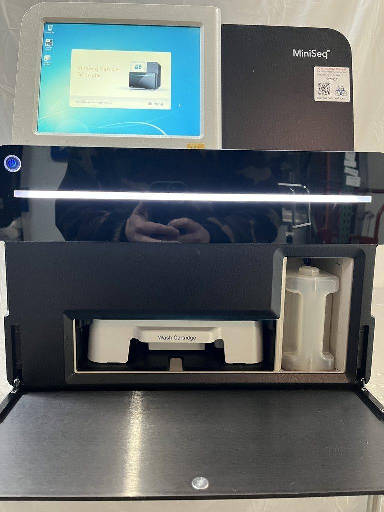 Illumina MiniSeq Sequencer Molecular Biology DNA Sequencing Lab Equipment