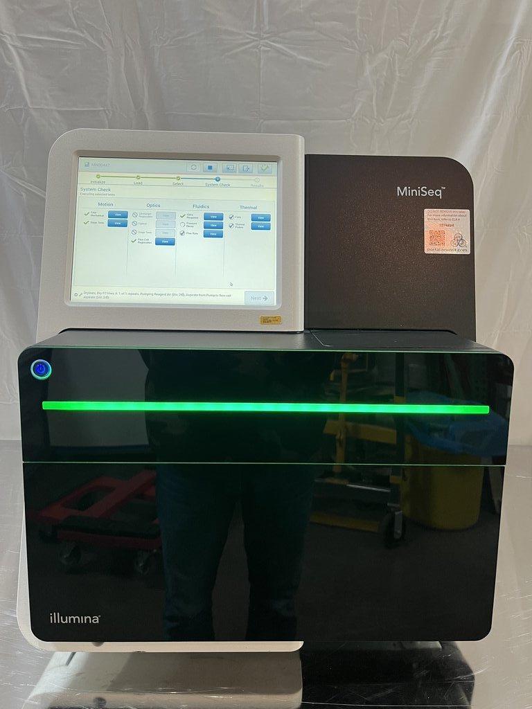 Illumina MiniSeq Sequencer Molecular Biology DNA Sequencing Lab Equipment