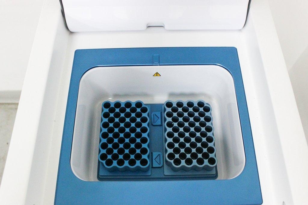 Asymptote VIA Freeze Duo Controlled Rate Freezer for Cryopreservation