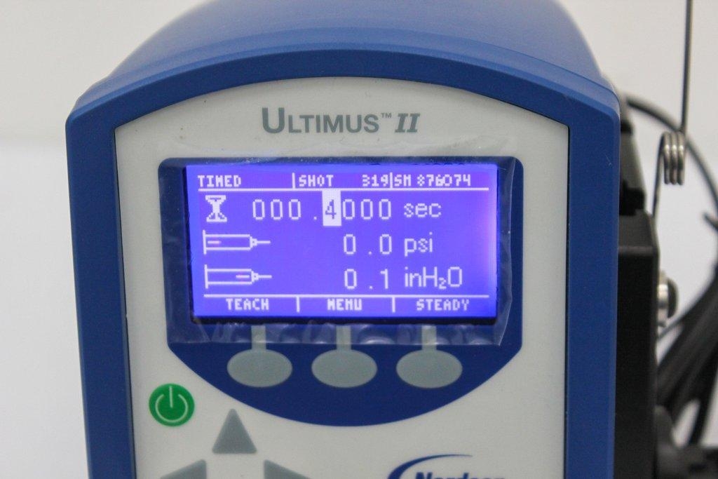 Nordson Ultimus II 7002003 Analytical Device Syringe Dispensing System 120V Used