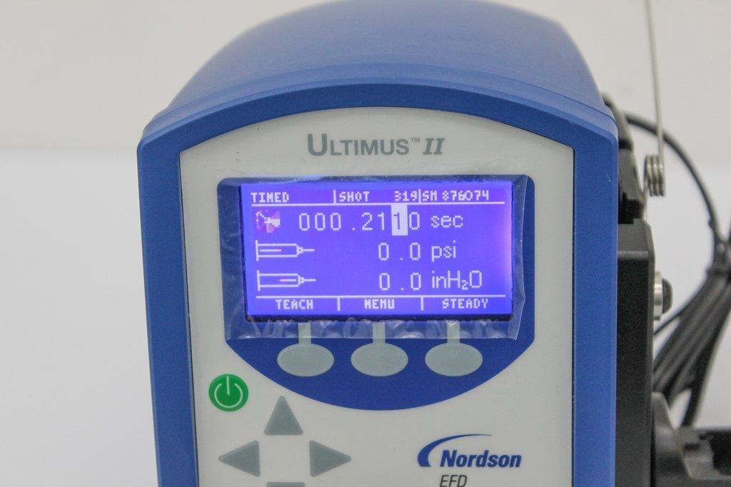 Nordson Ultimus II 7002003 Analytical Device Syringe Dispensing System 120V Used