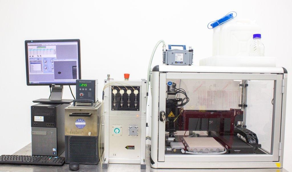 Scienion sciFLEXARRAYER S3 Ultra-Low Volume Liquid Handling Includes Computer