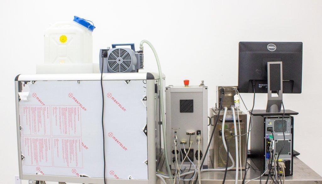 Scienion sciFLEXARRAYER S3 Ultra-Low Volume Liquid Handling Includes Computer