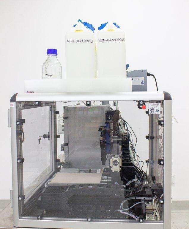 Scienion sciFLEXARRAYER S3 Ultra-Low Volume Liquid Handling Includes Computer