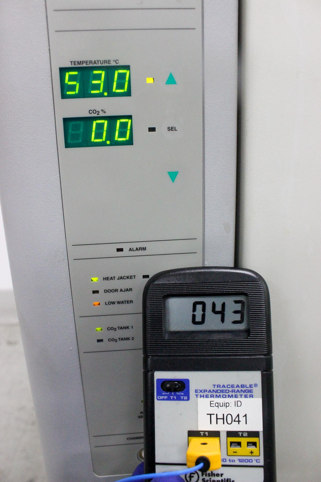 NuAire NU-4750 CO2 Water-Jacketed Incubator for In-Vitro Growth