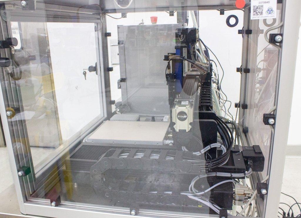 Scienion sciFLEXARRAYER S3 Ultra-Low Volume Liquid Handling Includes Computer