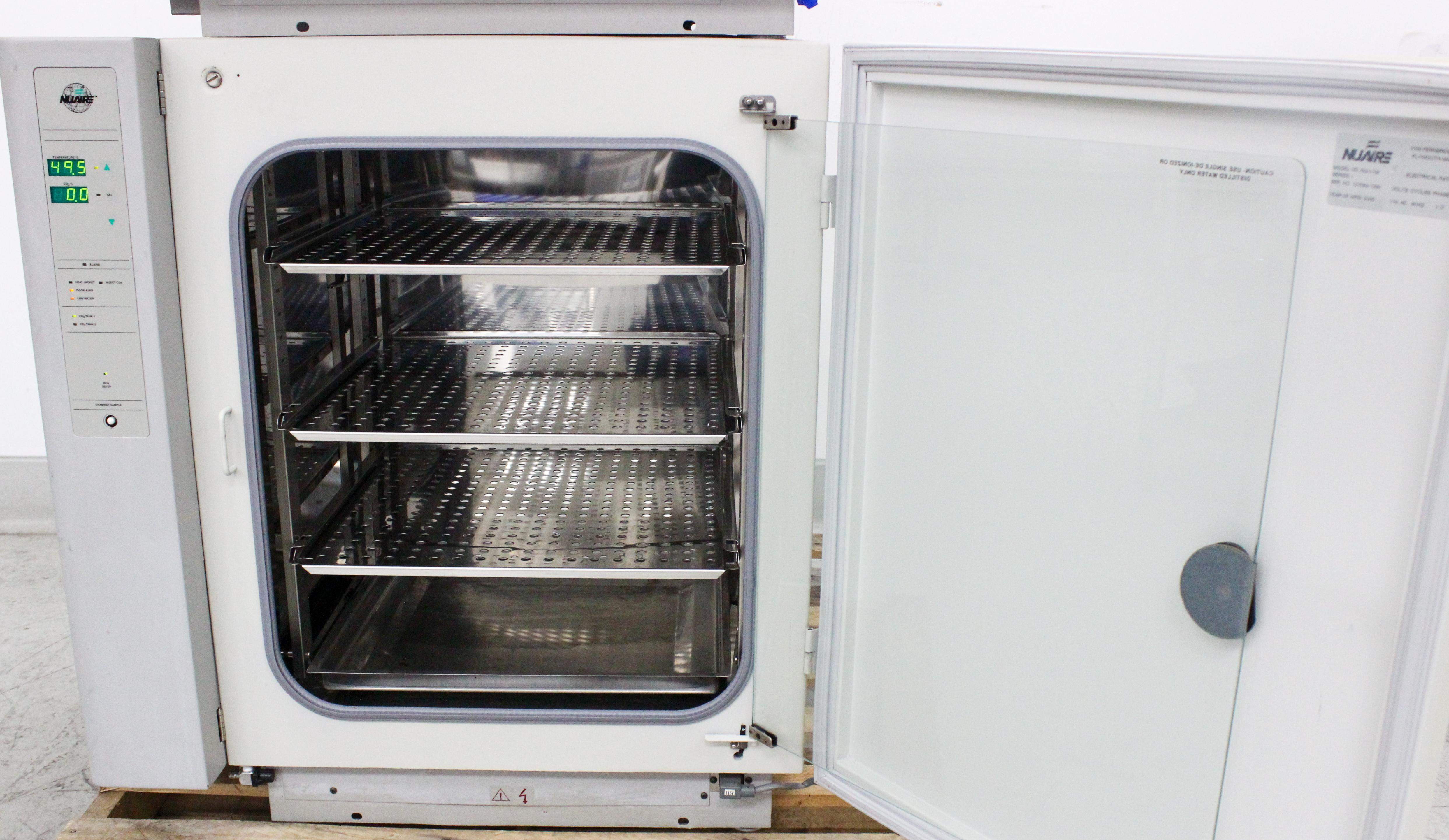 NuAire NU-4750 CO2 Water-Jacketed Incubator for In-Vitro Growth