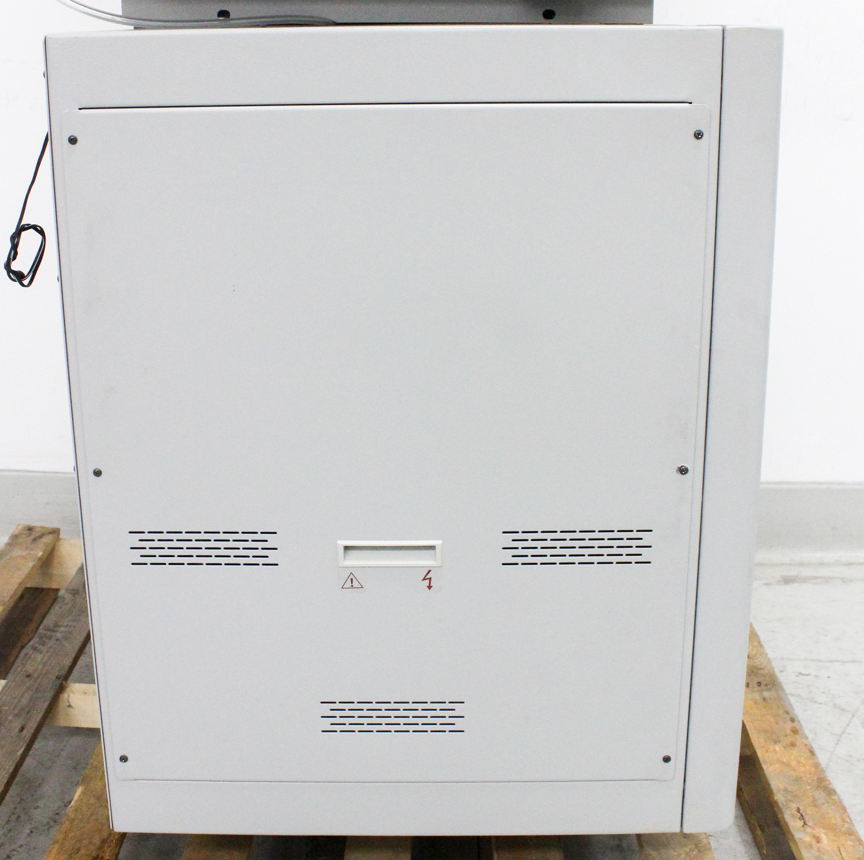 NuAire NU-4750 CO2 Water-Jacketed Incubator for In-Vitro Growth