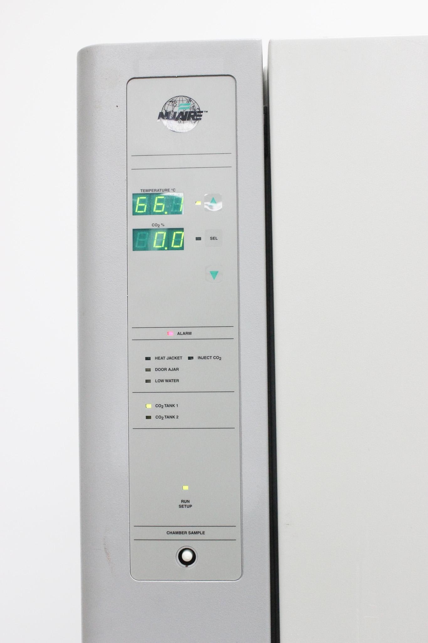 NuAire NU-4750 Dual Stack CO2 Incubator Water-Jacketed 20 Gal Capacity