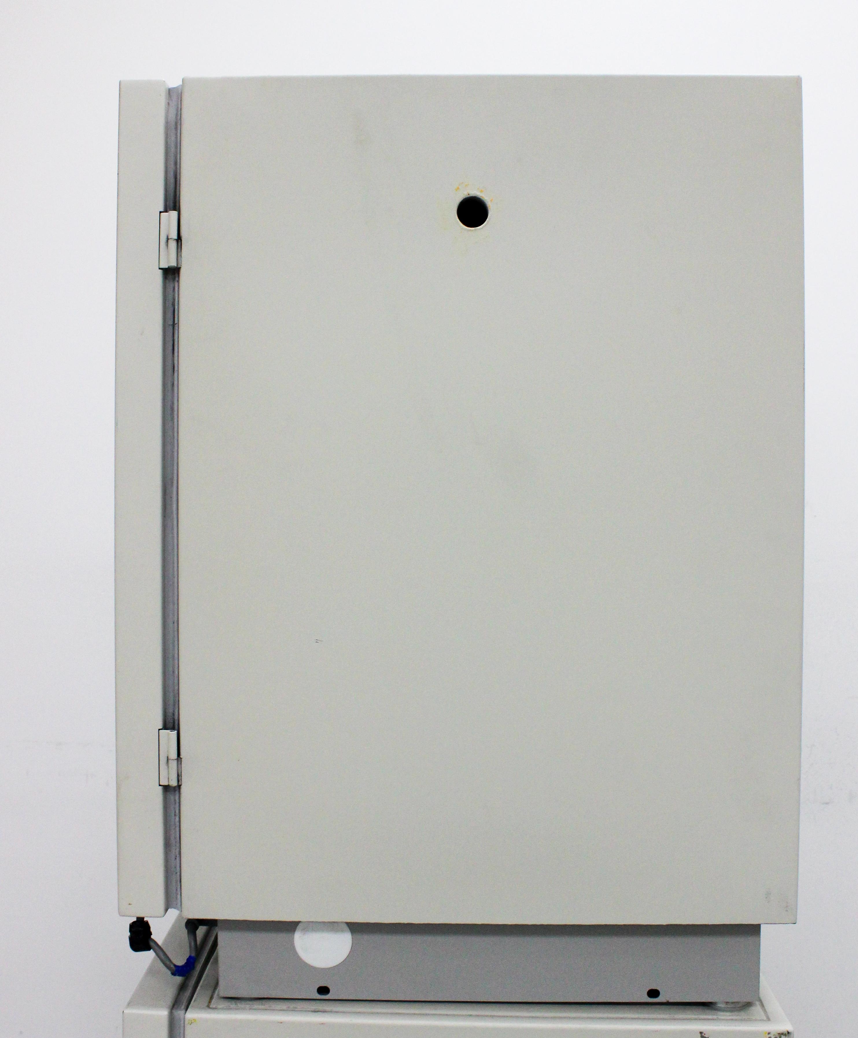 NuAire NU-4750 Dual Stack CO2 Incubator Water-Jacketed 20 Gal Capacity