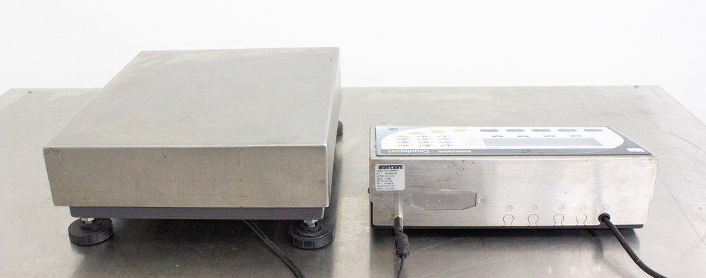 Ohaus D30BR Defender Scale Bench 60lb Legal for Trade Stainless Base