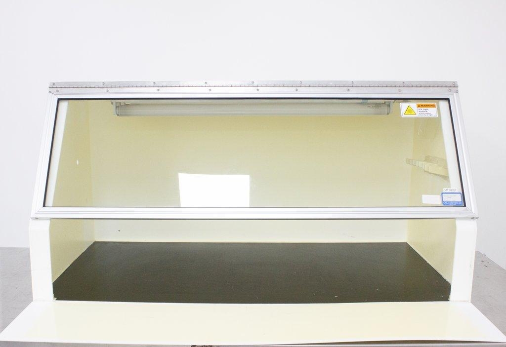 CBS H-048 Electrophoresis Tissue Culture Hood UV/Fluorescence Lamps 120V