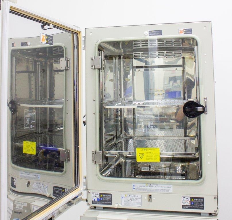 Panasonic MCO-19AICUV-PA CO2 Incubator 170L Precise Control Sterile Conditions