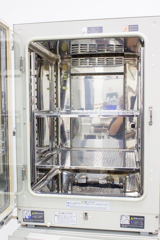 Panasonic MCO-19AICUV-PA CO2 Incubator 170L Precise Control Sterile Conditions