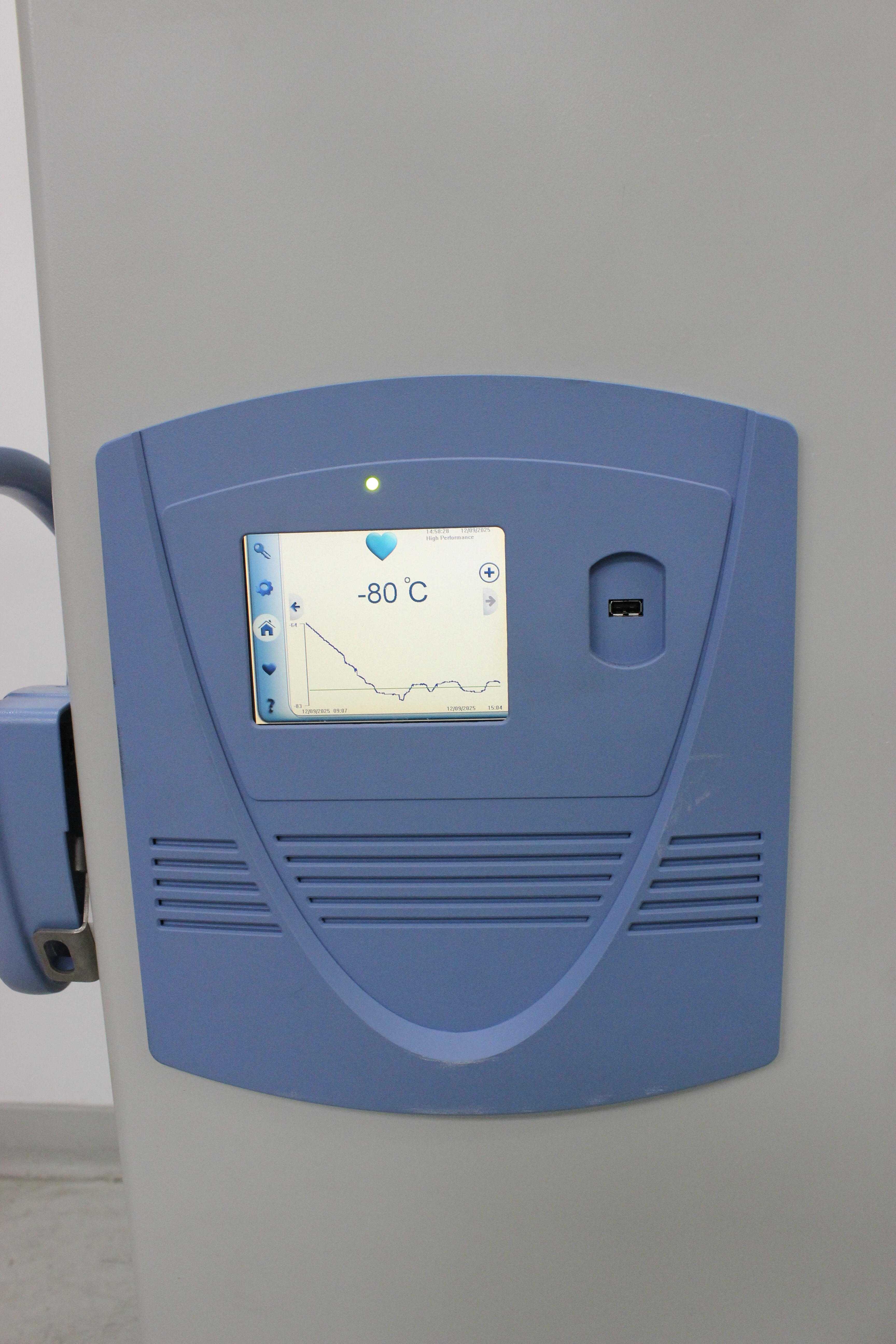 Thermo TSX600D -80C Ultra Low Freezer 815L Capacity Energy Efficient